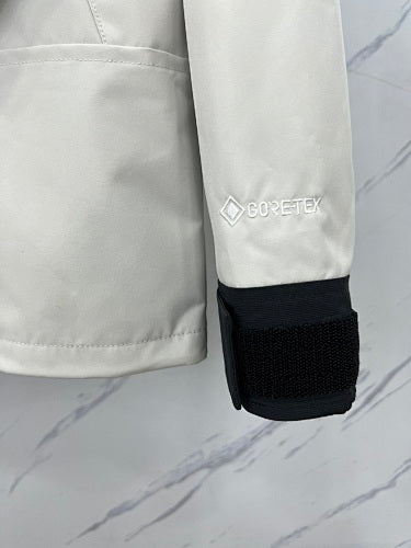 The North Face White Black GORE-TEX Mountain Jacket Waterproof Shell
