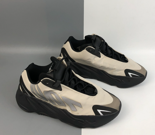 Futuristic 700-Style Runner Sneakers (Reflective Design)