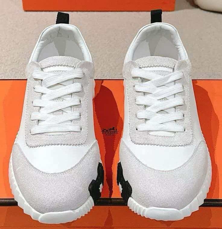Men's White and Gray Low-Top Sneakers
