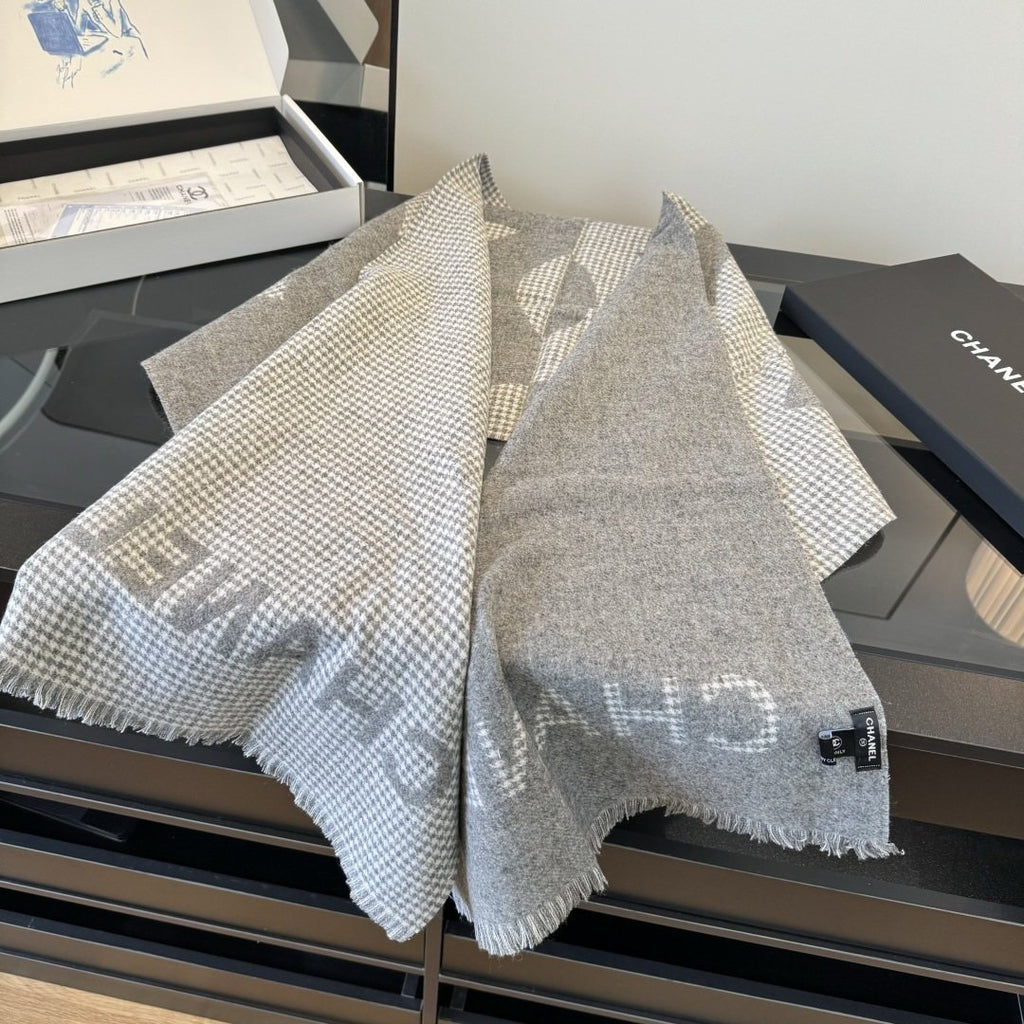 Chanel Houndstooth Fringed Scarf