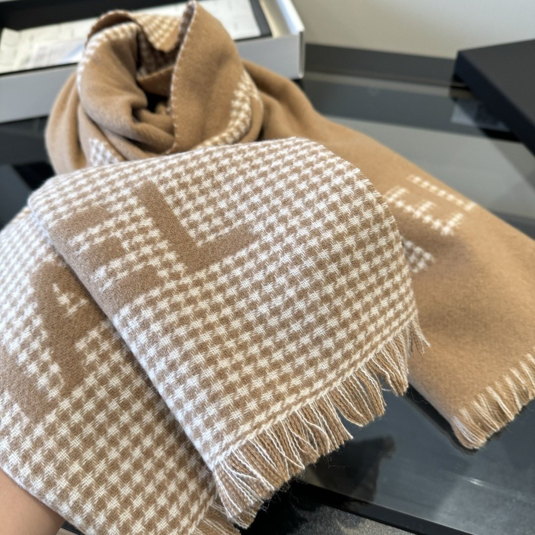 Chanel Houndstooth Fringed Scarf