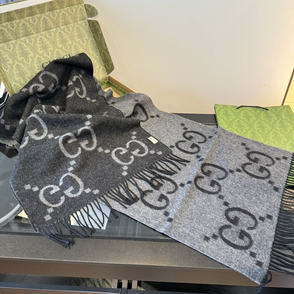 Gucci Fringed Interlocking Motif Scarf